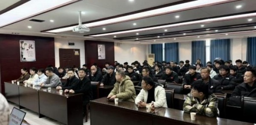 医校携手护冬训 科学康复助省运——荆门市中心医院专家团队助力我校开展运动损伤预防与康复专题活动